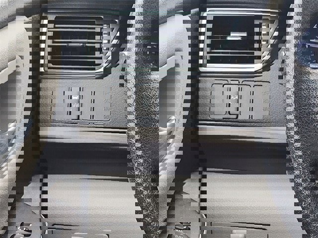 Used 2017 Toyota Camry LE image 12