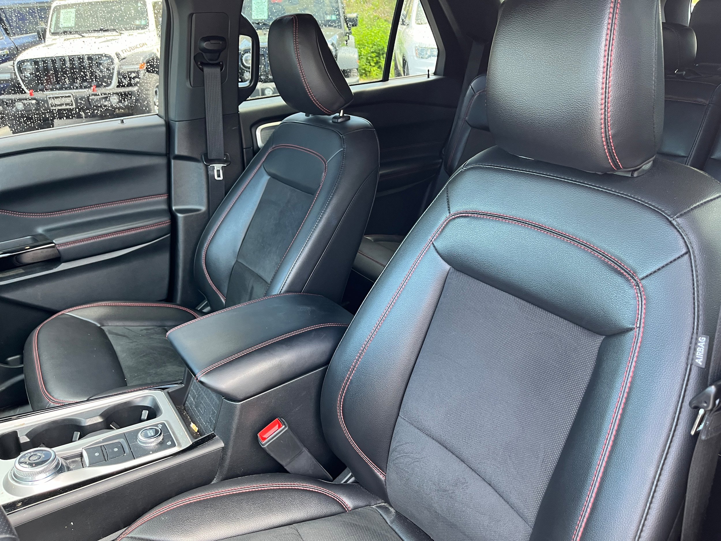 Certified 2022 Ford Explorer ST-Line AWD/4WD image 8