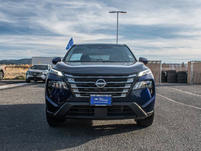 Used 2026 Nissan Rogue SV AWD/4WD image 2