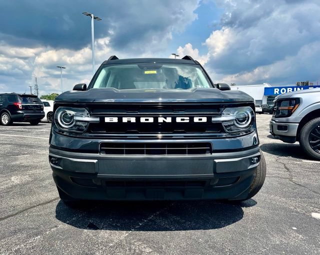Certified 2023 Ford Bronco Sport Outer Banks w/ Tech Package AWD/4WD image 2