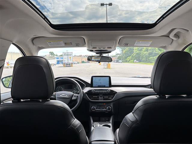 Certified 2022 Ford Escape SEL AWD/4WD image 10