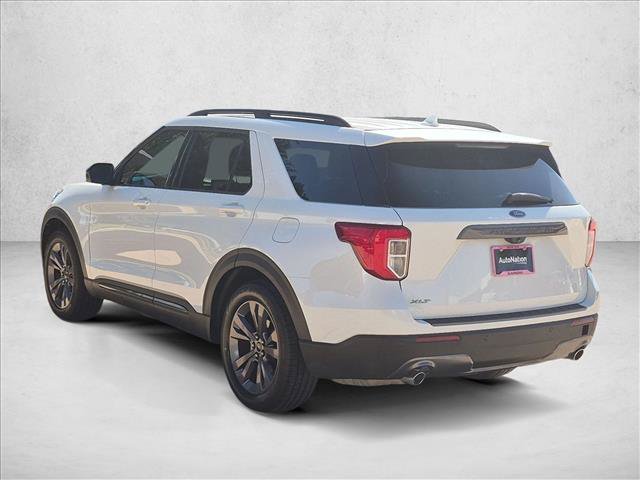 Certified 2022 Ford Explorer XLT w/ Equipment Group 202A RWD image 8