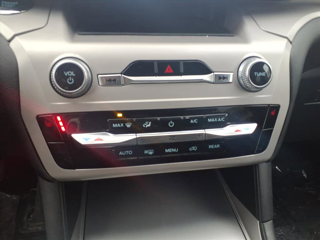 Certified 2023 Ford Explorer XLT image 43