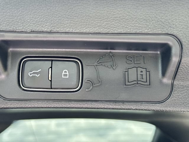 Certified 2020 Ford Explorer XLT w/ Equipment Group 202A RWD image 15
