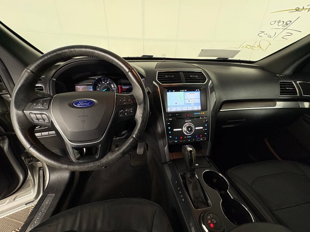 Certified 2017 Ford Explorer Limited AWD/4WD image 7
