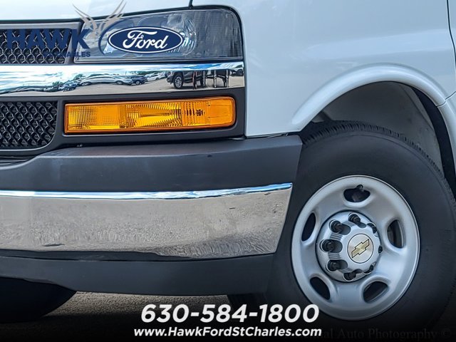 Used 2024 Chevrolet Express 2500 w/ Driver Convenience Package RWD image 3