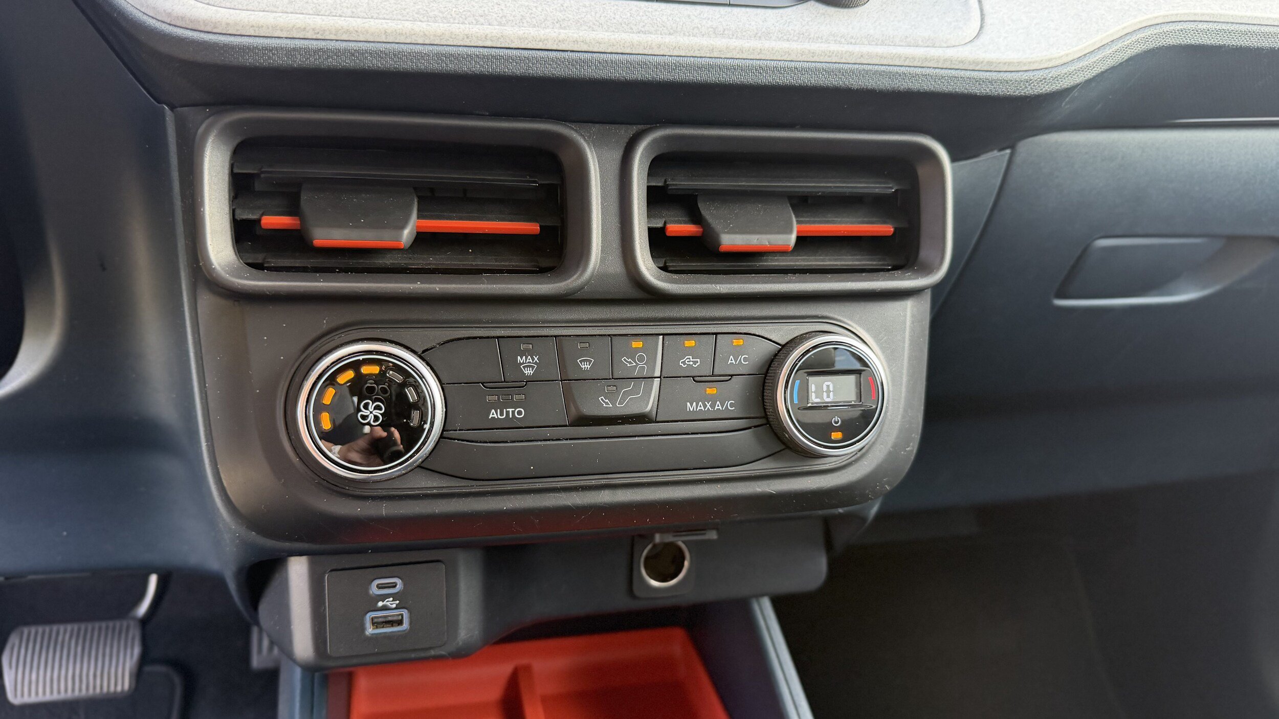 Certified 2022 Ford Maverick XLT FWD image 35