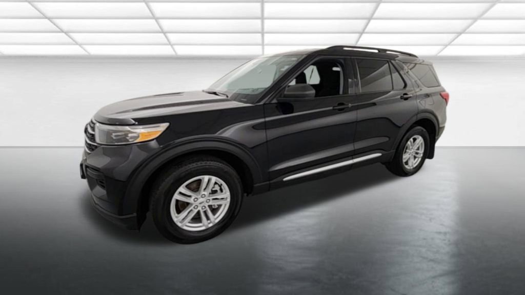 Certified 2023 Ford Explorer XLT image 4