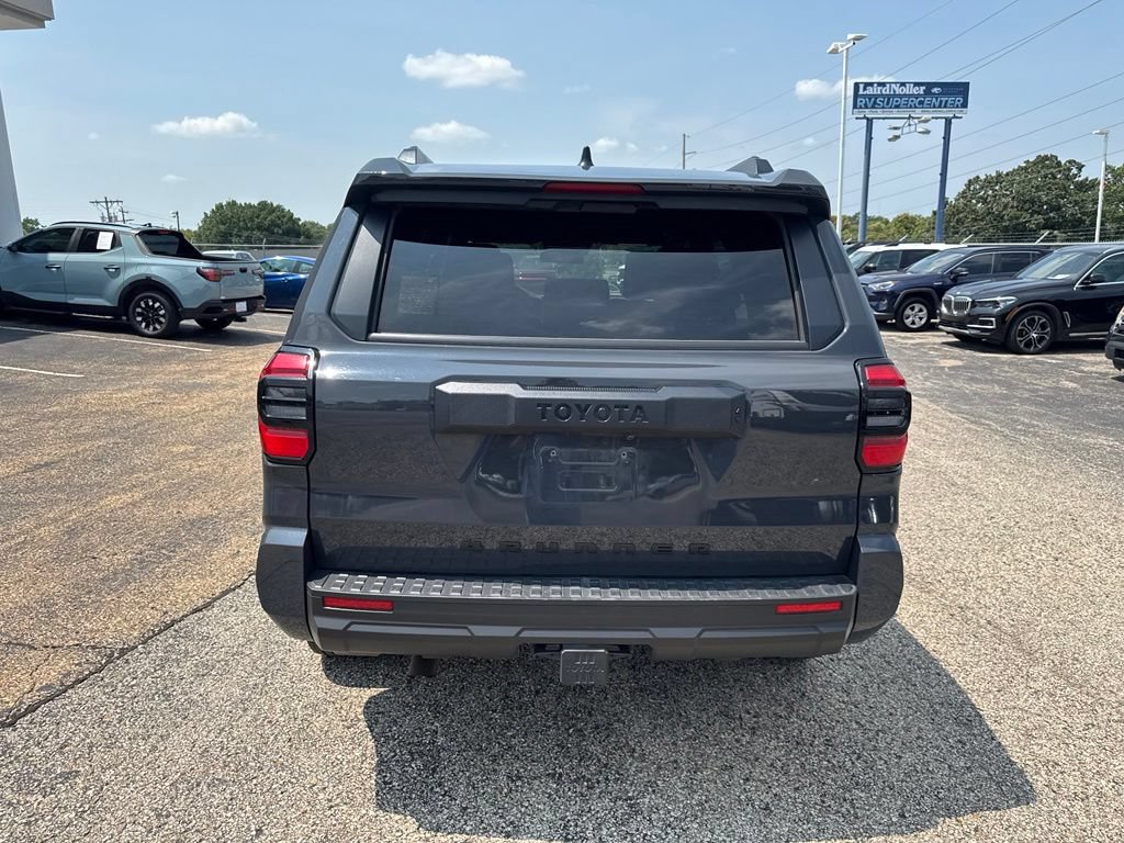 Used 2025 Toyota 4Runner SR5 AWD/4WD image 6