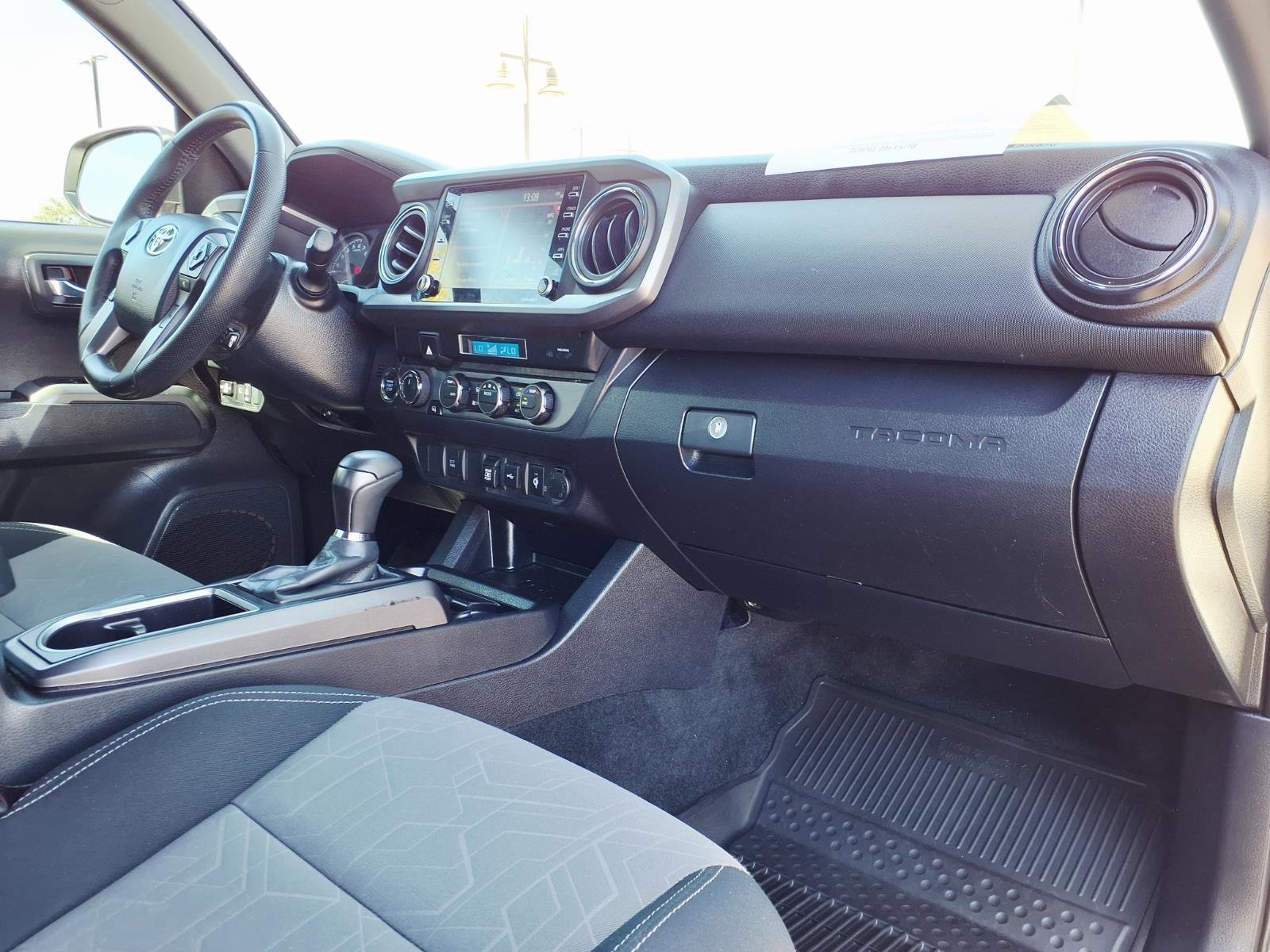 Used 2023 Toyota Tacoma TRD Off-Road image 12