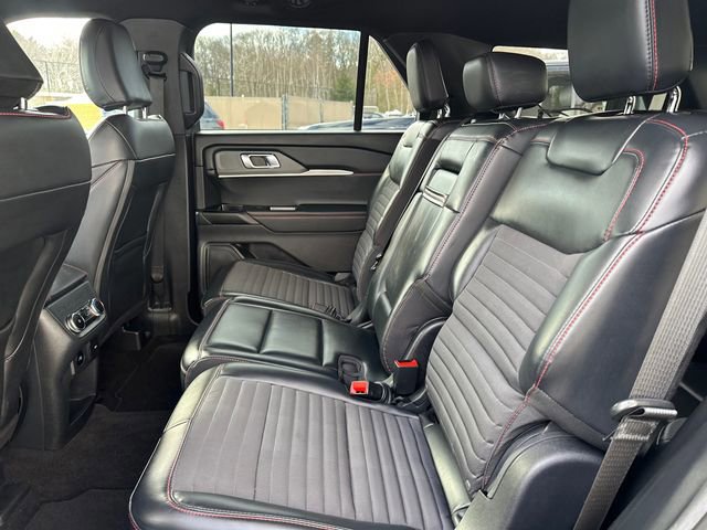Certified 2025 Ford Explorer ST-Line w/ ST-Line Street Pack image 17