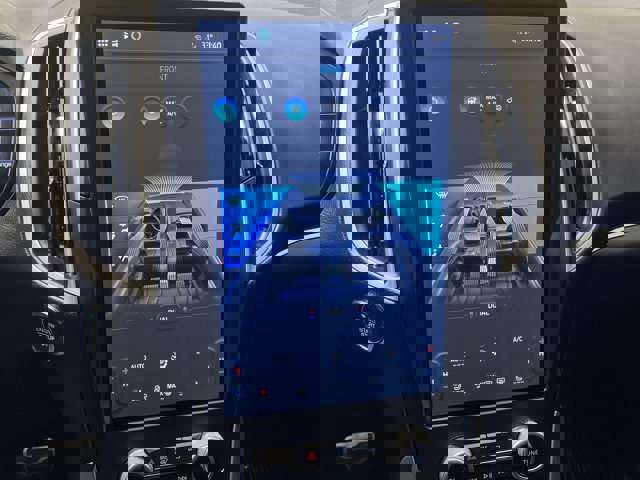 Certified 2022 Ford Edge ST-Line image 25