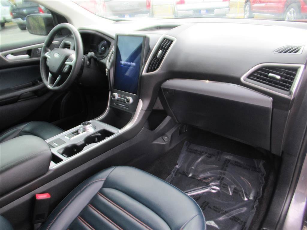 Certified 2022 Ford Edge SEL w/ Sport Appearance Package image 12