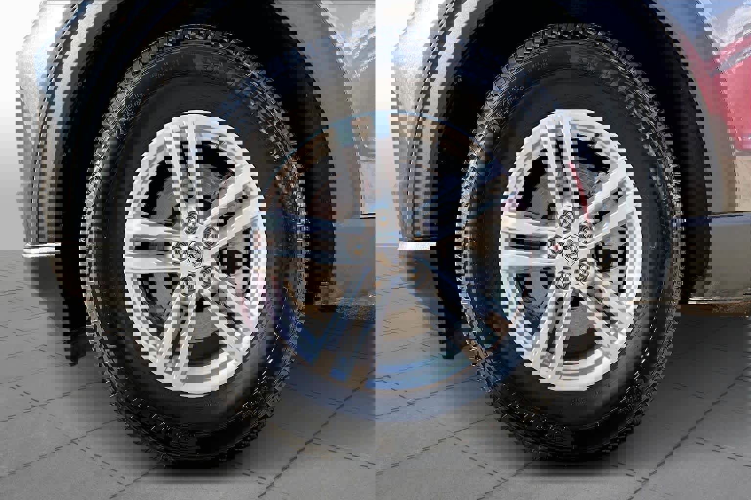 Certified 2020 Ford Explorer XLT w/ Equipment Group 202A RWD image 13