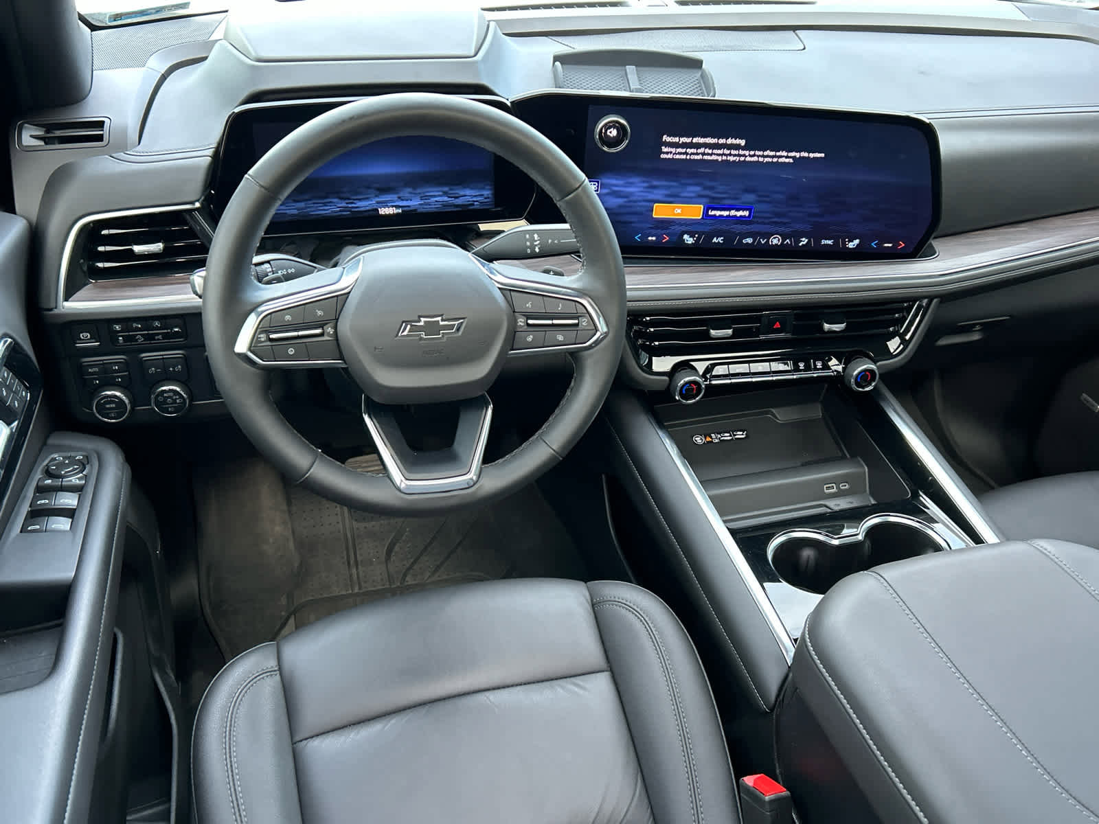 Used 2025 Chevrolet Suburban Z71 w/ Z71 Off-Road Package image 28