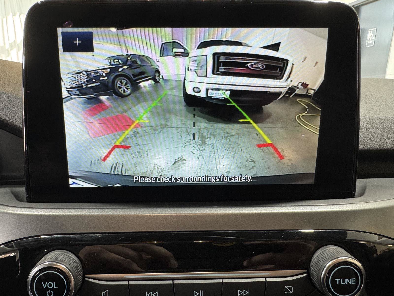 Certified 2025 Ford Escape Active w/ Cold Weather Package FWD image 33