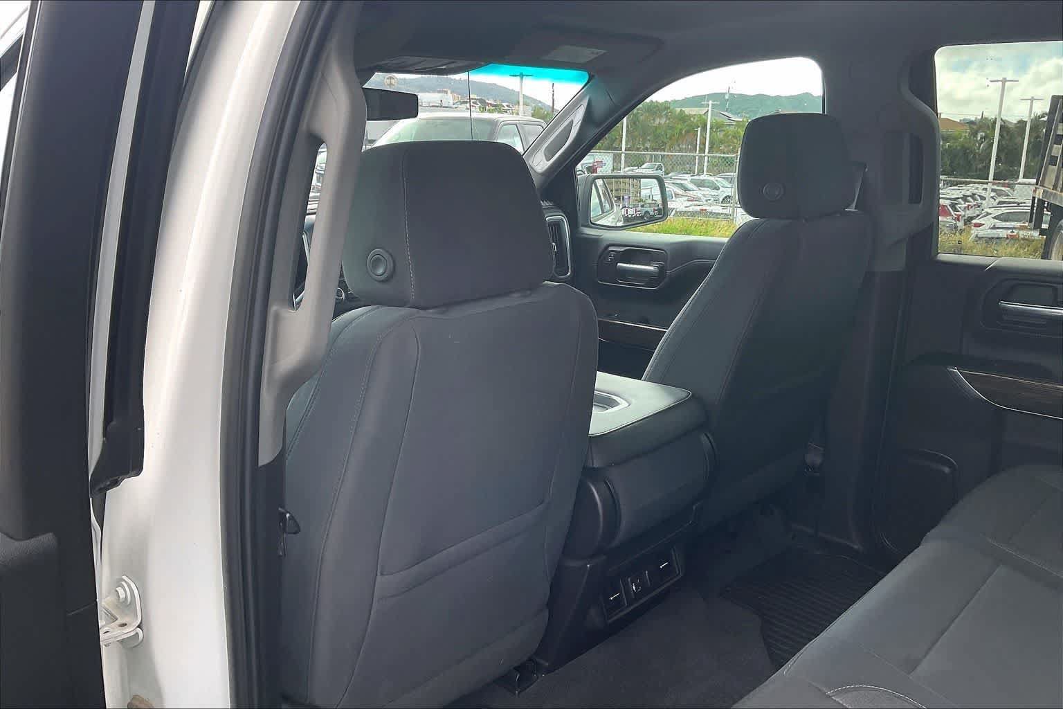 Used 2020 GMC Sierra 1500 Elevation w/ Elevation Convenience Package AWD/4WD image 12