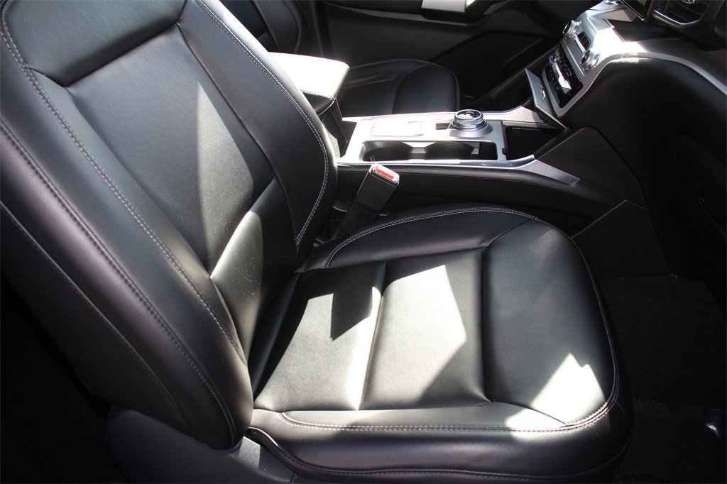 Certified 2023 Ford Explorer XLT w/ Equipment Group 202A image 27