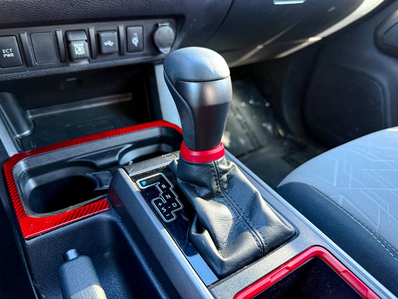 Used 2023 Toyota Tacoma TRD Sport w/ Black Out Package (TMS) image 21