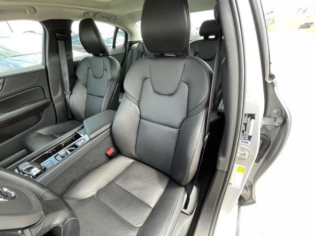 Used 2025 Volvo S60 B5 Core image 18