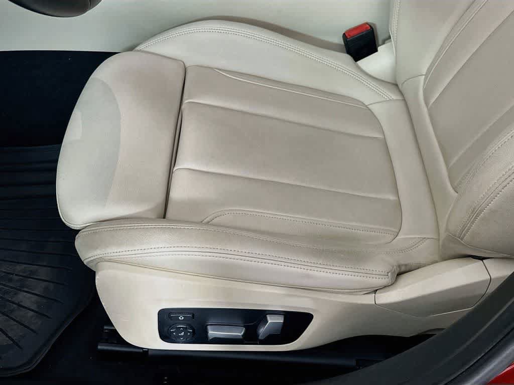 Used 2020 BMW 330i Sedan w/ Convenience Package RWD image 31