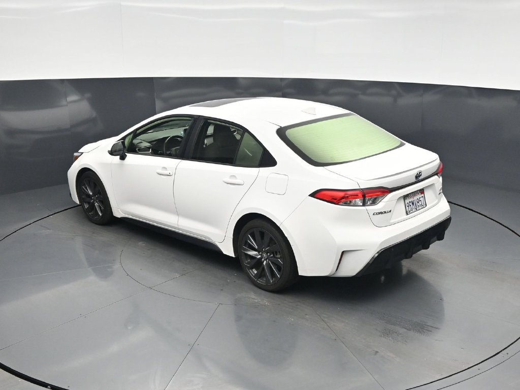 Used 2025 Toyota Corolla SE w/ SE Premium Package FWD image 41