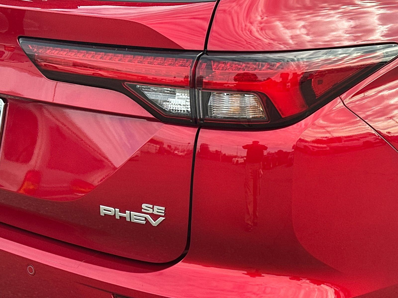 Used 2023 Mitsubishi Outlander 4WD Plug-In Hybrid image 26