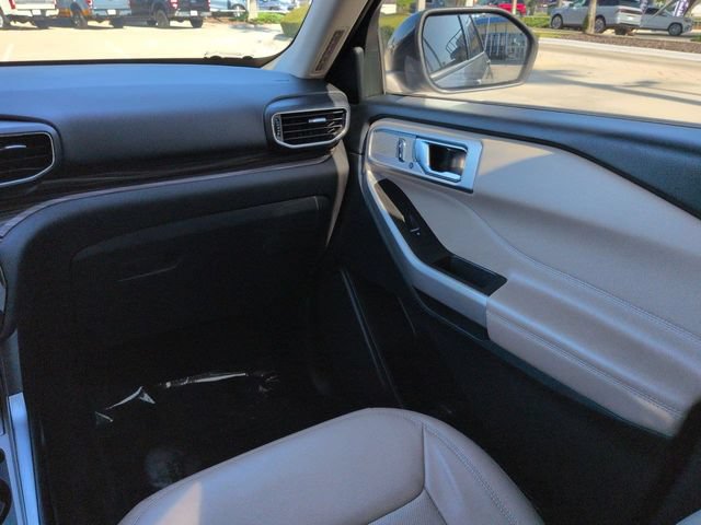 Certified 2022 Ford Explorer Limited AWD/4WD image 17
