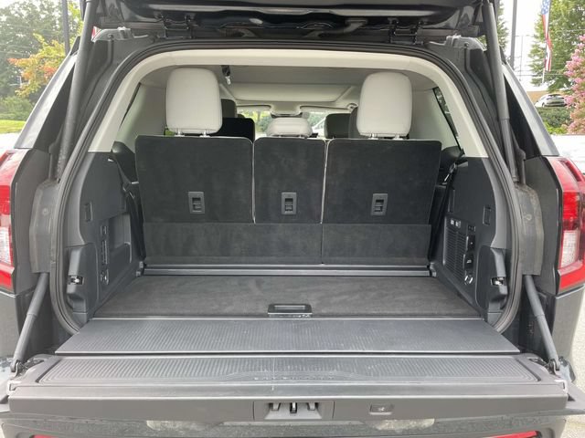 Certified 2025 Ford Expedition Active AWD/4WD image 11