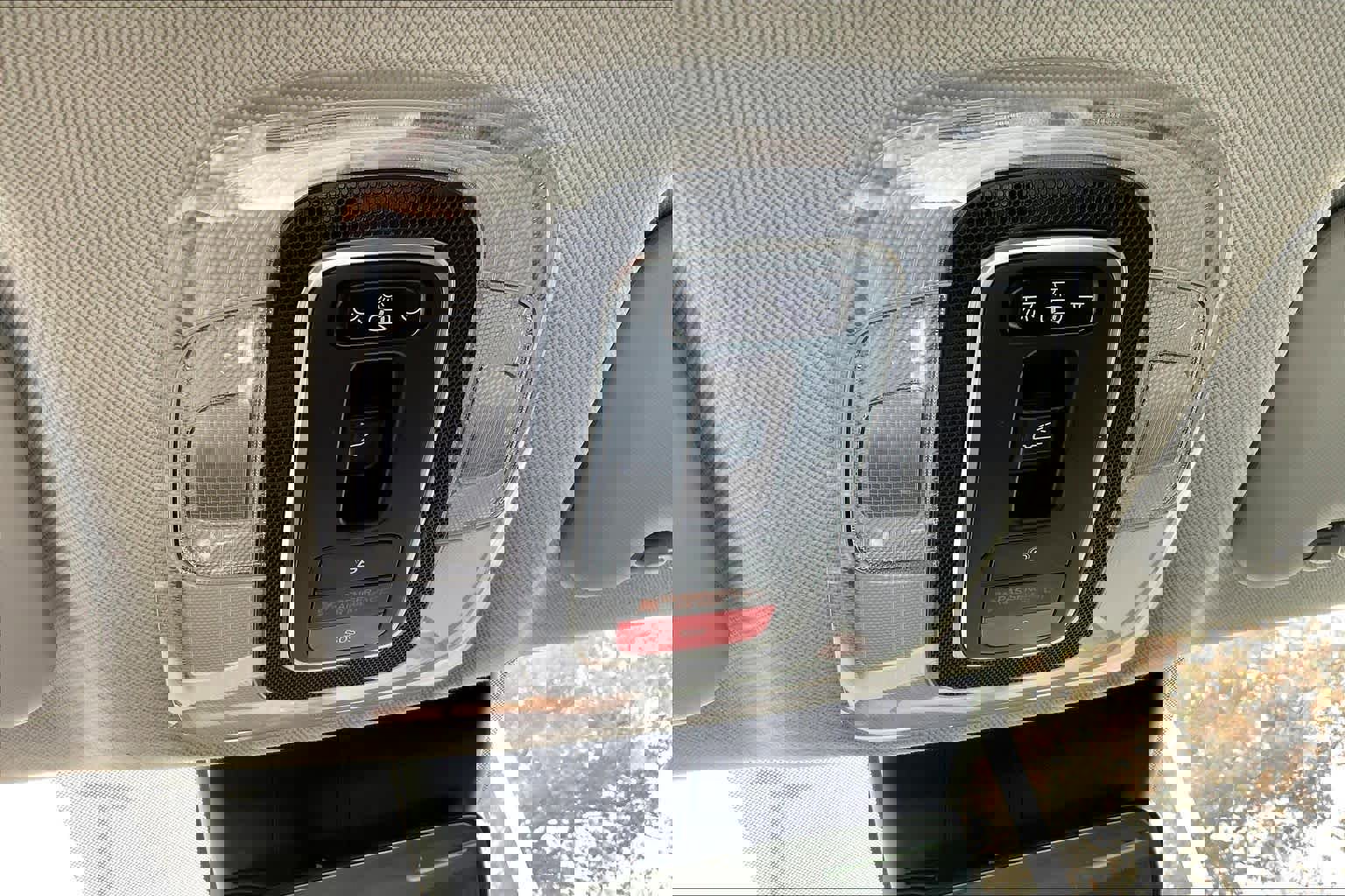 Used 2023 Hyundai Elantra Limited image 34