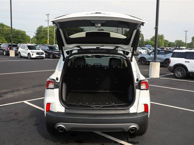 Certified 2022 Ford Escape Titanium w/ Titanium Elite Package AWD/4WD image 11