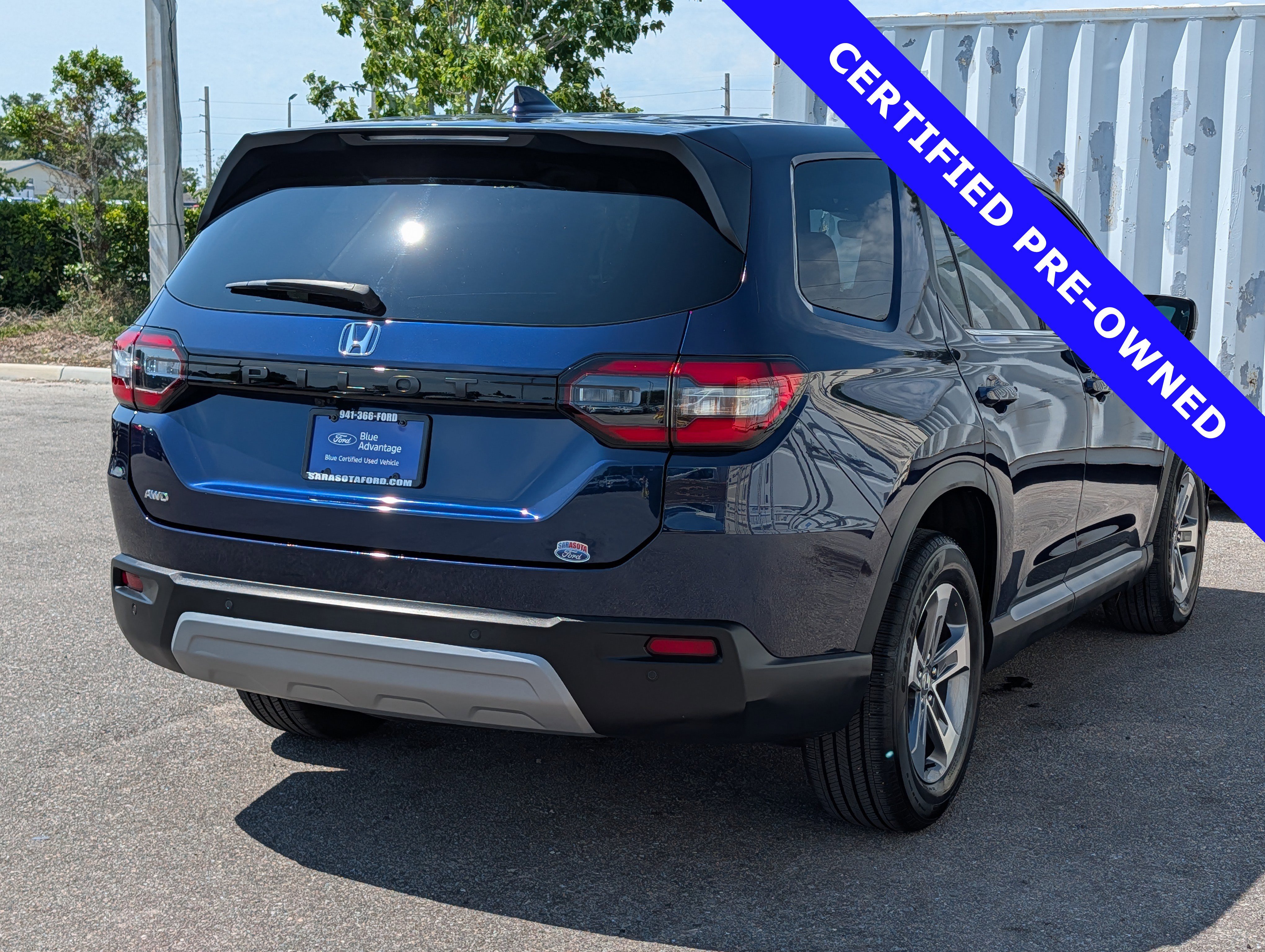 Used 2023 Honda Pilot EX-L image 4