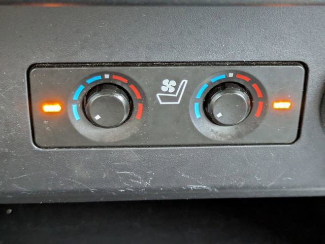 Used 2022 Toyota 4Runner Limited AWD/4WD image 23