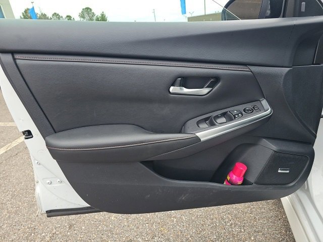 Used 2023 Nissan Sentra SR w/ SR Premium Package image 14