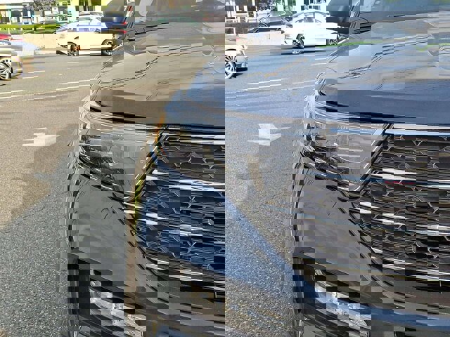 Certified 2022 Ford Explorer XLT w/ Equipment Group 202A image 29