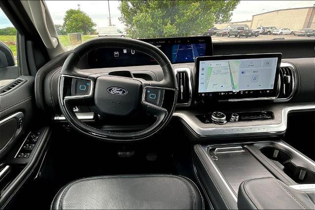 Certified 2025 Ford Expedition Max Platinum AWD/4WD image 3