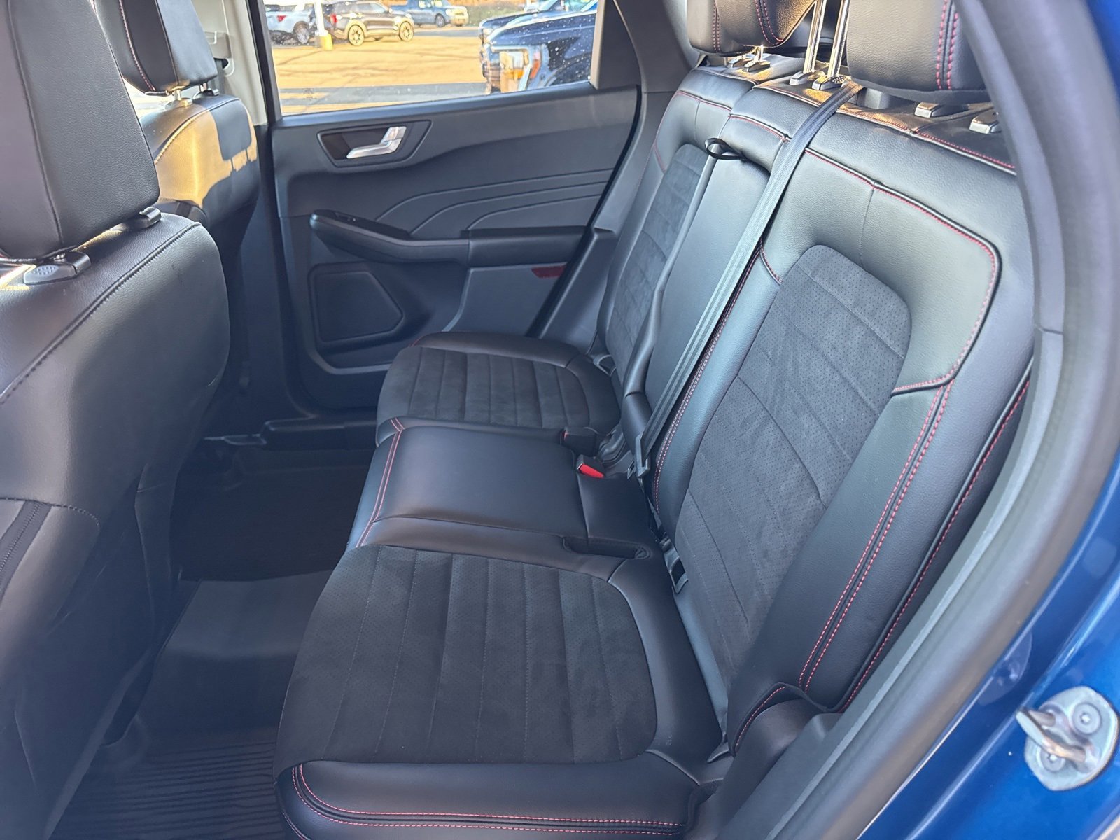 Certified 2022 Ford Escape SEL w/ SEL Stealth AWD Package image 37