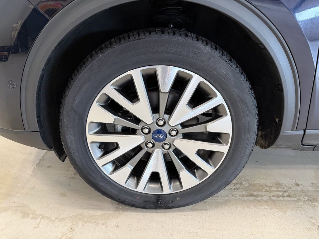 Certified 2021 Ford Escape Titanium image 12