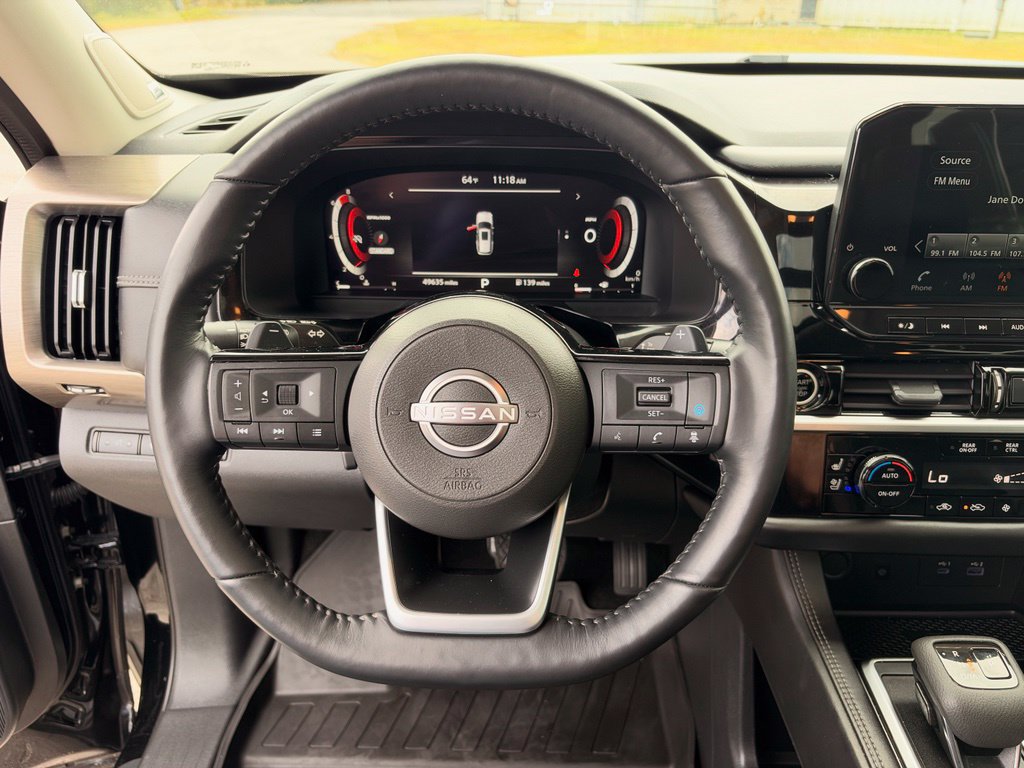 Used 2022 Nissan Pathfinder Platinum w/ Cargo Package FWD image 7