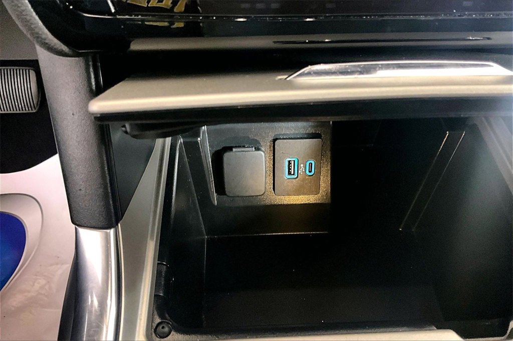 Certified 2024 Ford Explorer Limited image 27