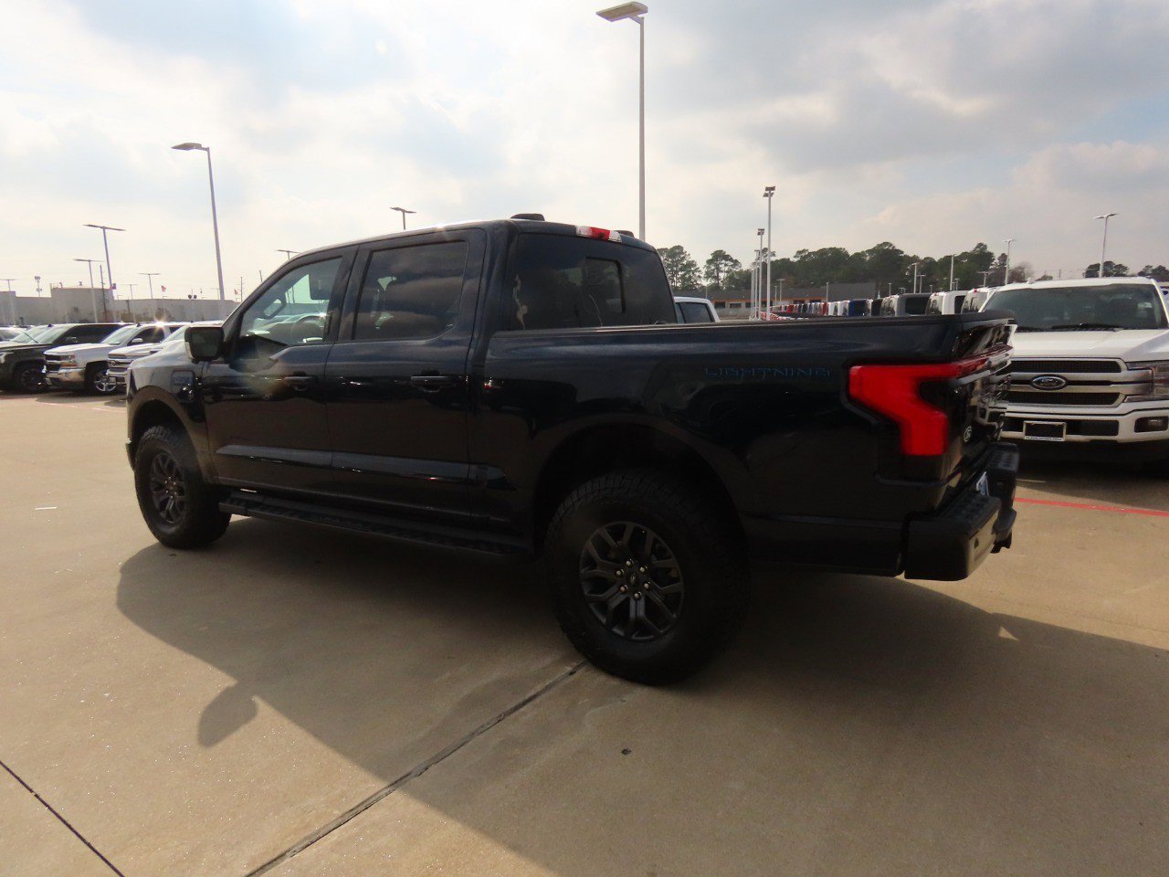 Certified 2025 Ford F150 Lightning Lariat image 3