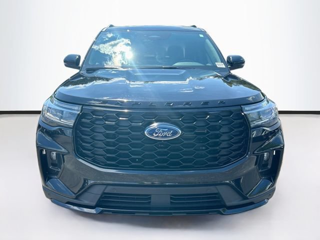 Certified 2025 Ford Explorer ST-Line AWD/4WD image 2
