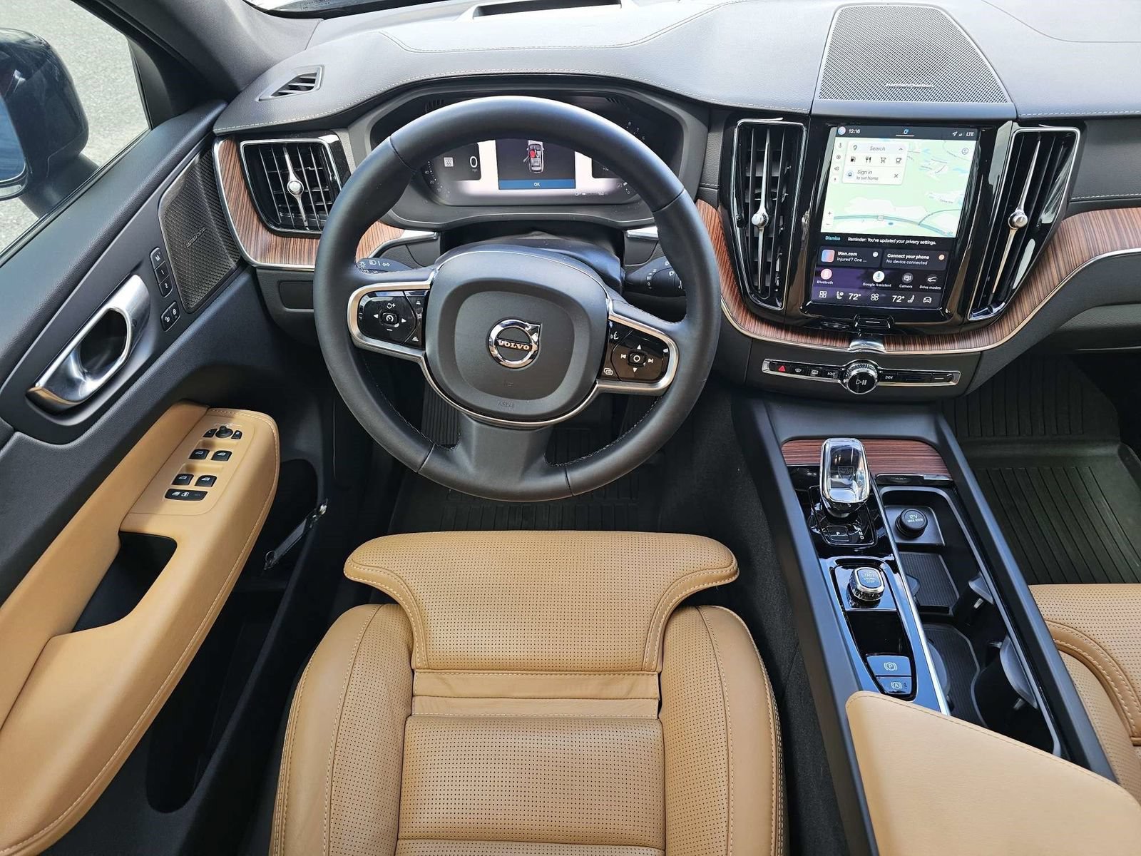 Used 2024 Volvo XC60 B5 Ultimate AWD/4WD image 19