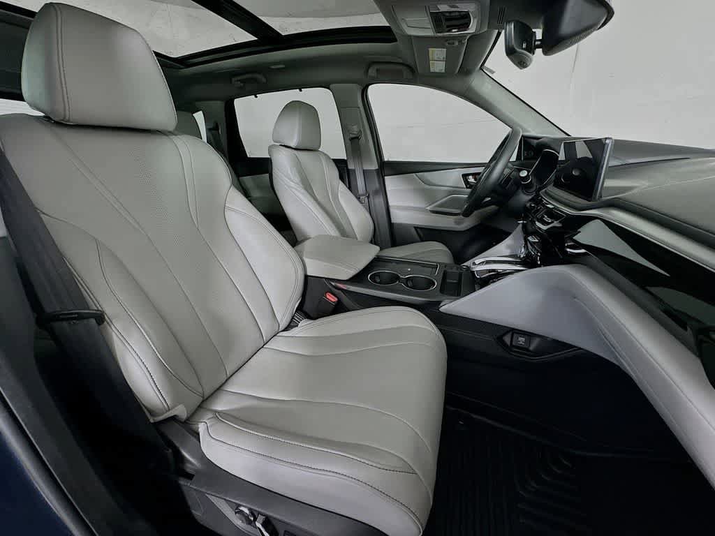 Used 2025 Acura MDX FWD w/ Technology Package image 15