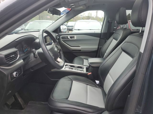 Certified 2023 Ford Explorer XLT w/ Equipment Group 202A AWD/4WD image 13