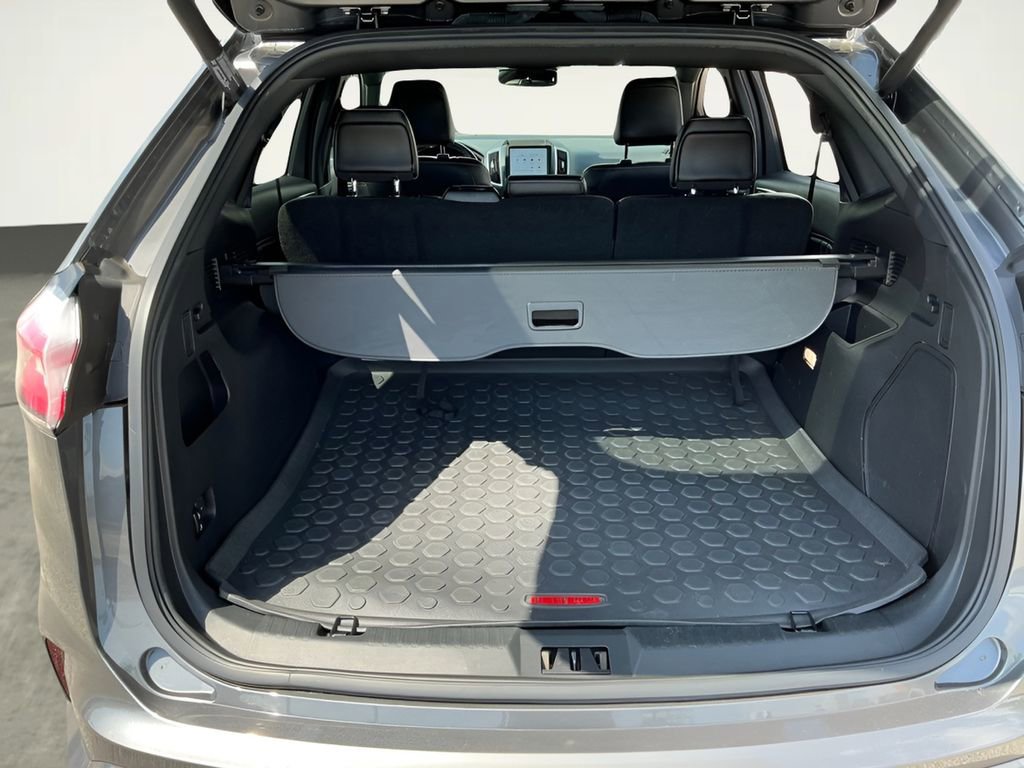 Certified 2022 Ford Edge ST image 21
