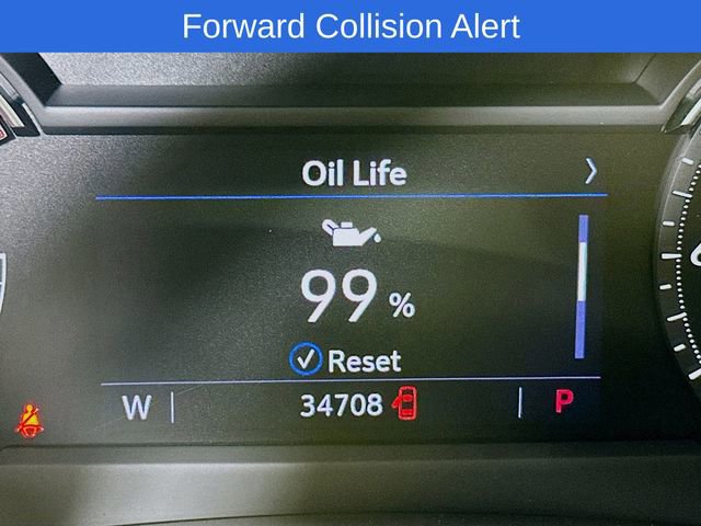 Used 2023 Cadillac XT4 Luxury w/ Cold Weather Package image 9