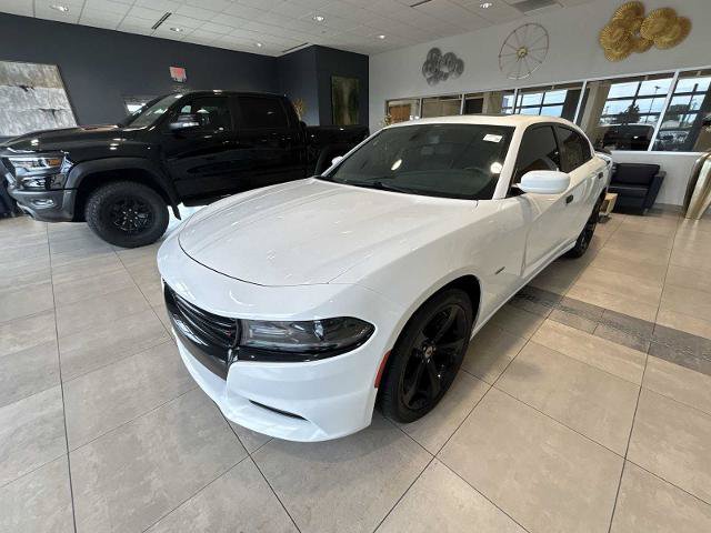 Used 2017 Dodge Charger R/T w/ Driver Convenience Group RWD image 7