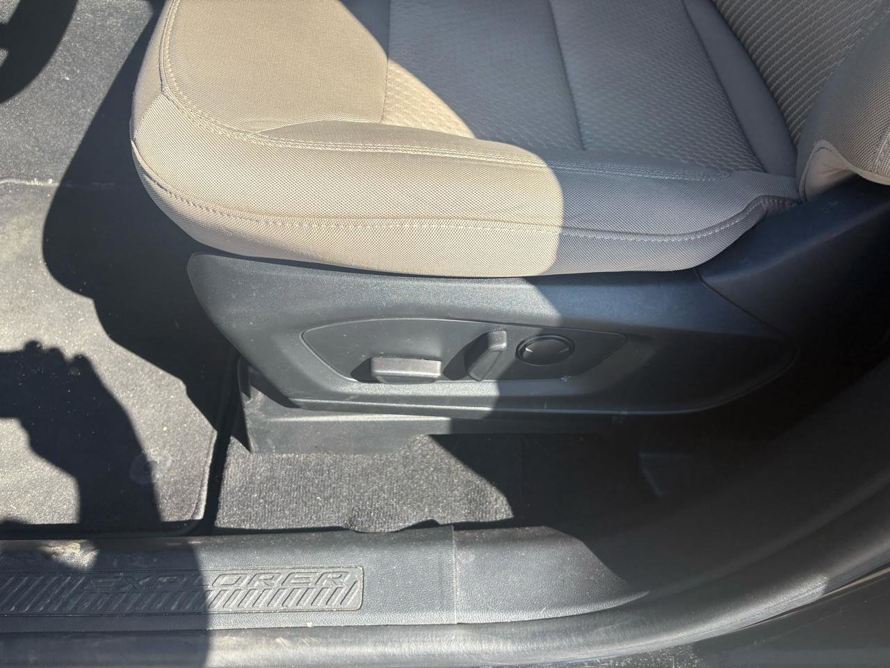 Certified 2022 Ford Explorer XLT image 17