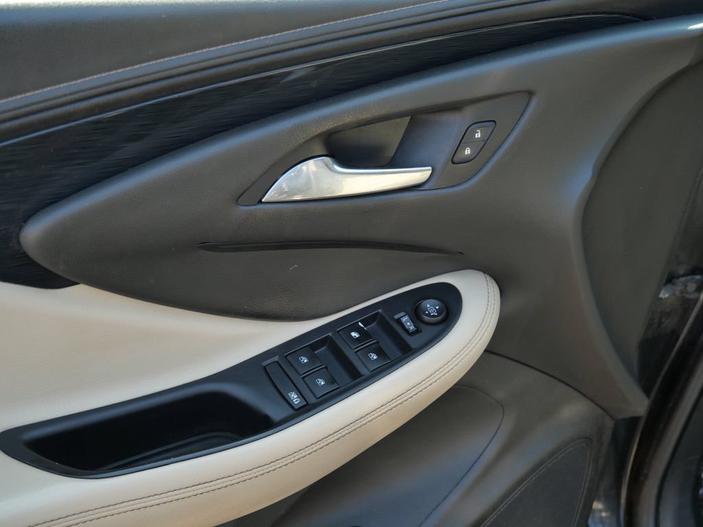 Used 2018 Buick Envision Preferred FWD image 15